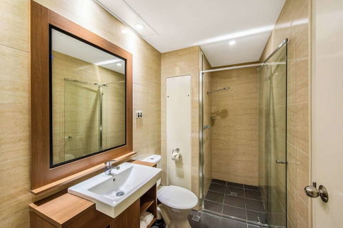 Quality Hotel Ambassador Perth - Tourism Guide 5