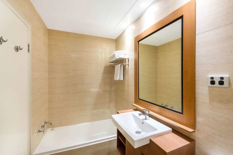 Quality Hotel Ambassador Perth - Tourism Guide 6