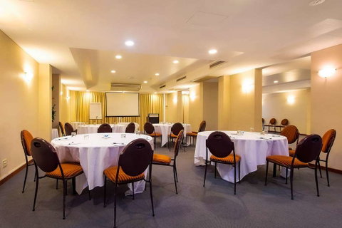 Quality Hotel Ambassador Perth - Tourism Guide 7