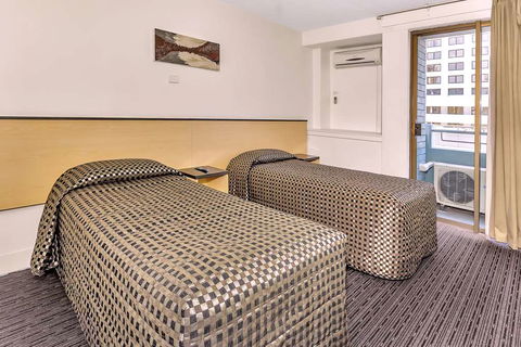 Comfort Inn & Suites Goodearth - Cruises Travel 6