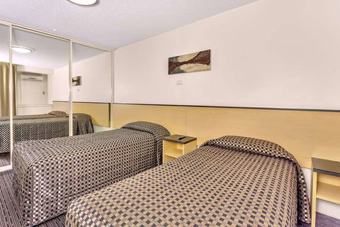 Comfort Inn & Suites Goodearth - Cruises Travel 7