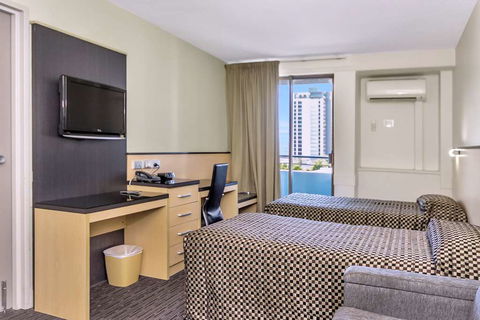 Comfort Inn & Suites Goodearth - Cruises Travel 8