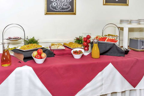 Comfort Inn & Suites Goodearth - Cruises Travel 11