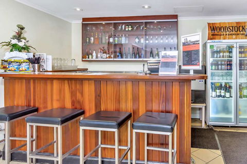 Comfort Inn & Suites Goodearth - Cruises Travel 12