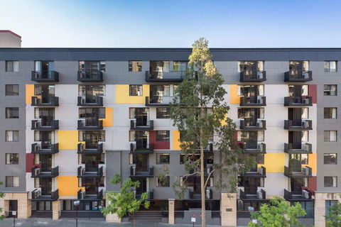 Mont Clare Boutique Apartments - Cruises Travel 0