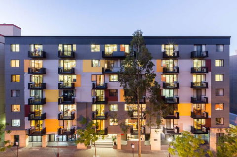 Mont Clare Boutique Apartments - Cruises Travel 1