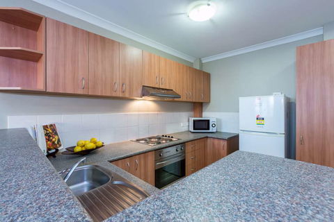 Mont Clare Boutique Apartments - Cruises Travel 11