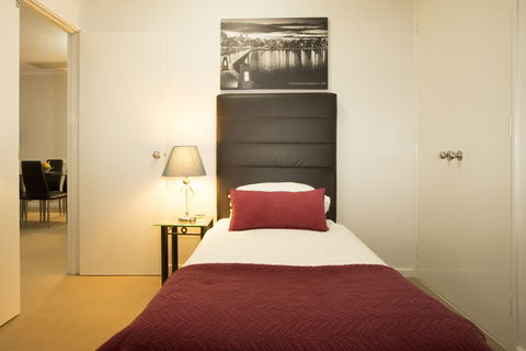 Regal Apartments - Cruises Travel 7