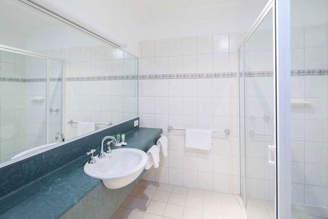 Best Western Crystal Inn - Tourism Guide 11