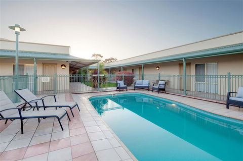 Best Western Crystal Inn - Tourism Guide 13