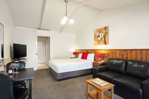 Quality Hotel Lakeside - Cruises Travel 5