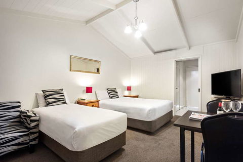 Quality Hotel Lakeside - Cruises Travel 6