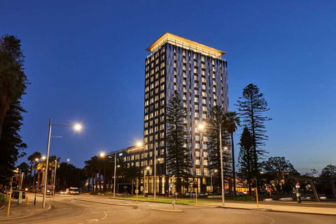 DoubleTree by Hilton Perth Waterfront - Tourism Guide 2