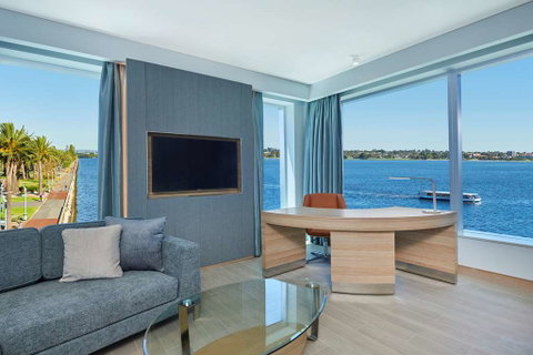 DoubleTree by Hilton Perth Waterfront - Tourism Guide 6
