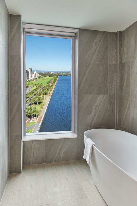 DoubleTree by Hilton Perth Waterfront - Tourism Guide 8