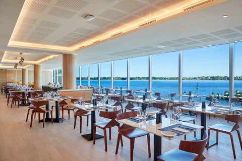 DoubleTree by Hilton Perth Waterfront - Tourism Guide 16