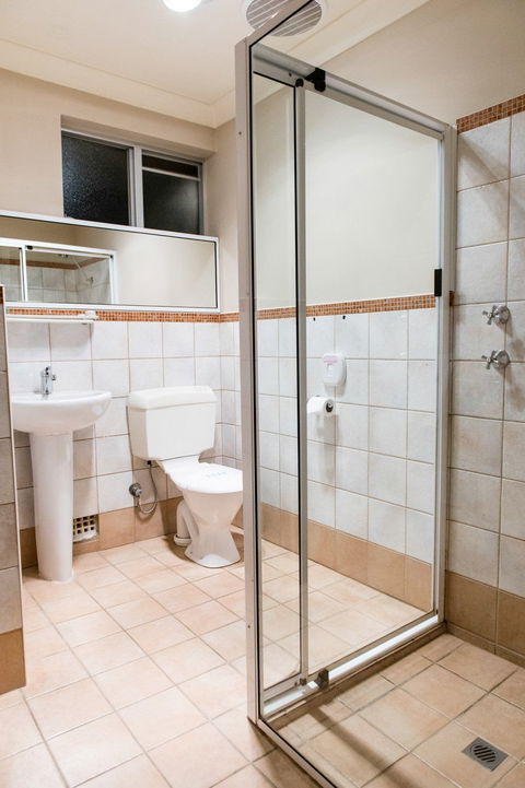 Wattle Grove Motel - Tourism Guide 7