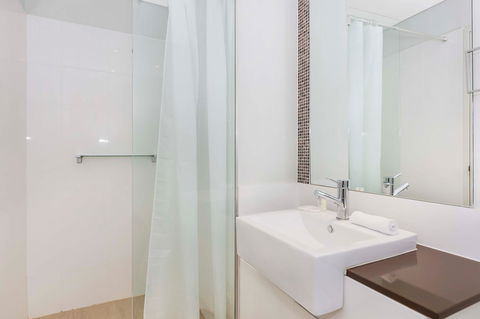 Astra Apartments Perth - Tourism Guide 4