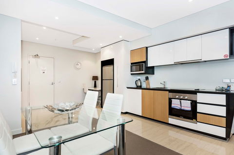 Astra Apartments Perth - Tourism Guide 8
