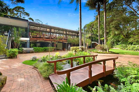 Checkers Resort & Conference Centre - Tourism Guide 0