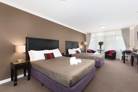 Checkers Resort & Conference Centre - Tourism Guide 6