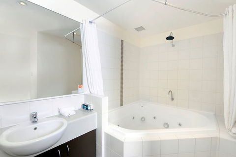 Assured Ascot Quays Apartment Hotel - Tourism Guide 7