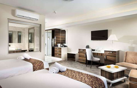 Swan River Hotel - Cruises Travel 3