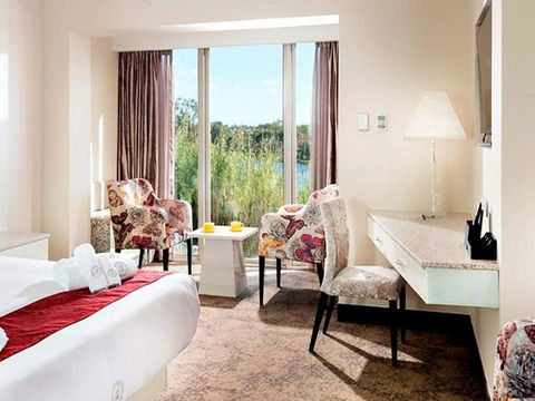 Swan River Hotel - Cruises Travel 4