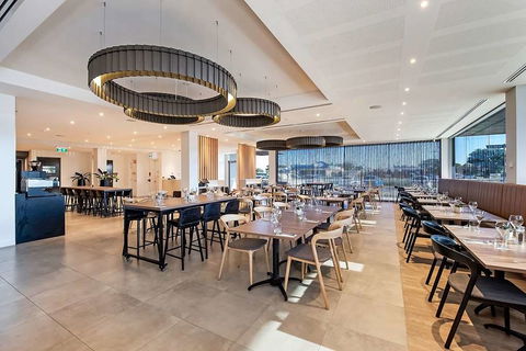 Ingot Hotel Perth, An Ascend Hotel - Cruises Travel 10