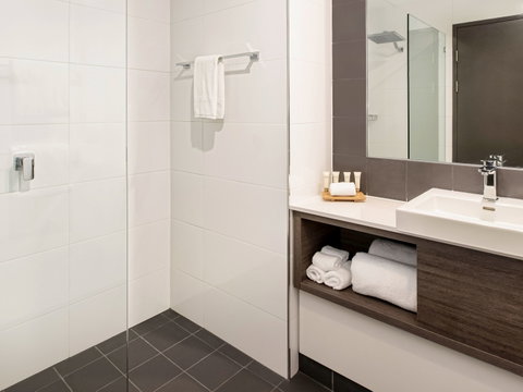Mercure Sunshine Coast Kawana Waters - Tourism Guide 6