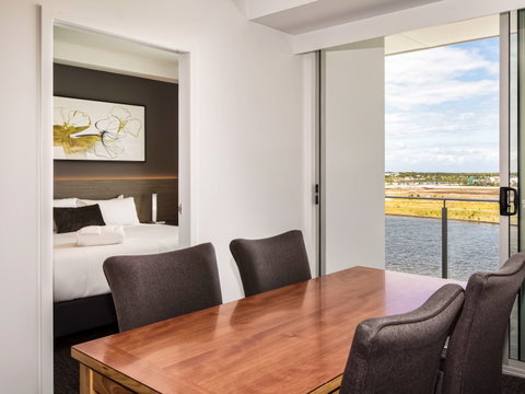 Mercure Sunshine Coast Kawana Waters - Tourism Guide 7