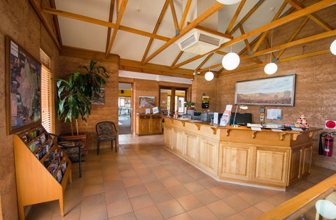 Mud Hut Motel - Tourism Guide 2