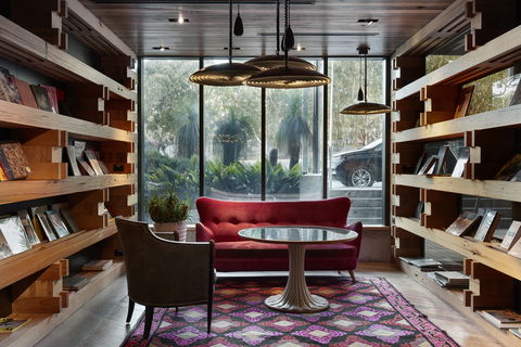 Ovolo Nishi - Tourism Guide 2