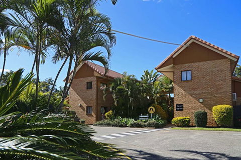 Quality Hotel Robertson Gardens - Cruises Travel 0