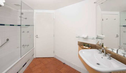 Mantra on the Esplanade - Travel Search 2