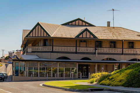 Aurora Ozone Hotel - Tourism Guide 1