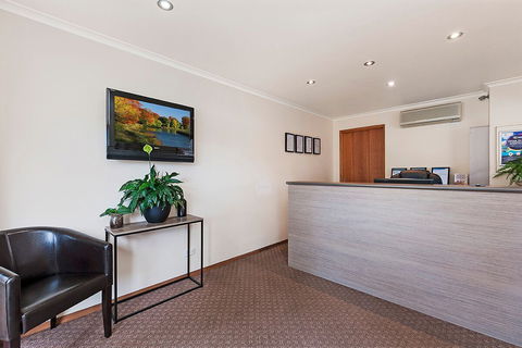 AAt 28 Goldsmith Motel - Tourism Guide 1