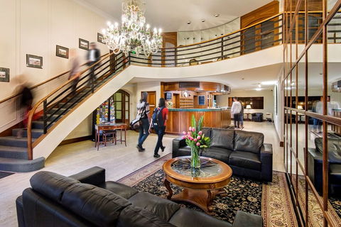 Adelaide Inn - Tourism Guide 1