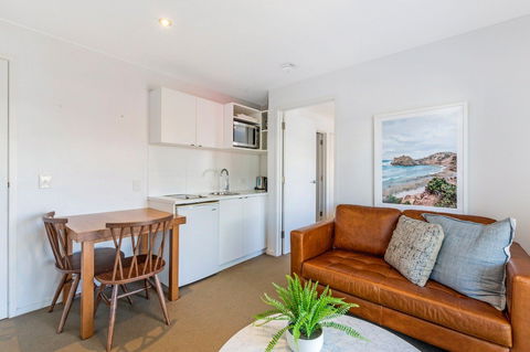 The Victoria Apartments - Cruises Travel 0