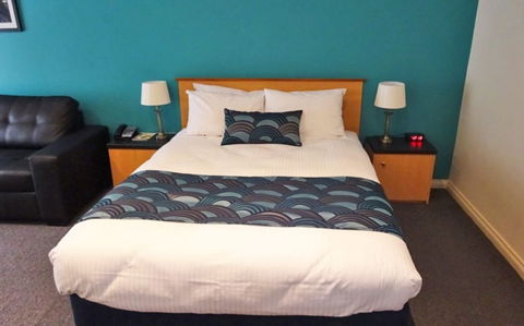 Victoria Lodge Motor Inn & Serviced Apts - Cruises Travel 1