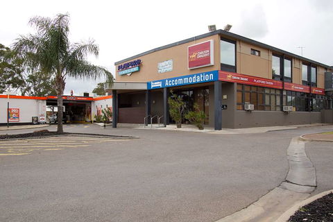 Nightcap At Playford Tavern - Cruises Travel 0
