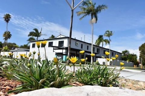 Ballina Homestead Motel - Cruises Travel 0