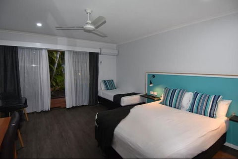 Ballina Homestead Motel - Cruises Travel 1