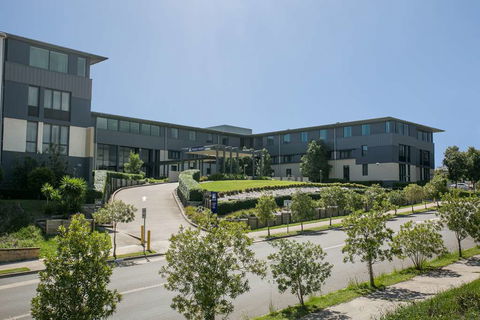 Alpha Hotel Eastern Creek - Cruises Travel 0