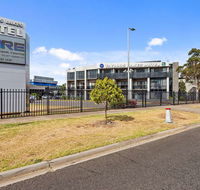 Quality Inn Taylors Lakes Motel - Cruises Travel