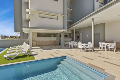 Direct Hotels - Aquarius Kawana - Tourism Guide 2