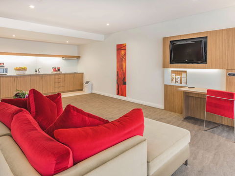 Novotel Sydney Rooty Hill - Cruises Travel 12