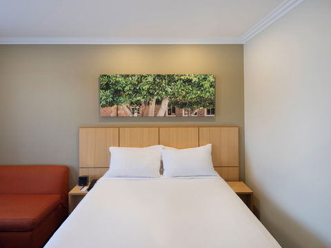 Mercure Sydney Blacktown - Cruises Travel 5