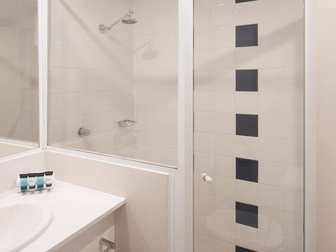Mercure Sydney Blacktown - Cruises Travel 15