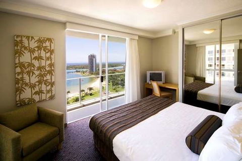 Mantra Twin Towns Coolangatta - Cruises Travel 10